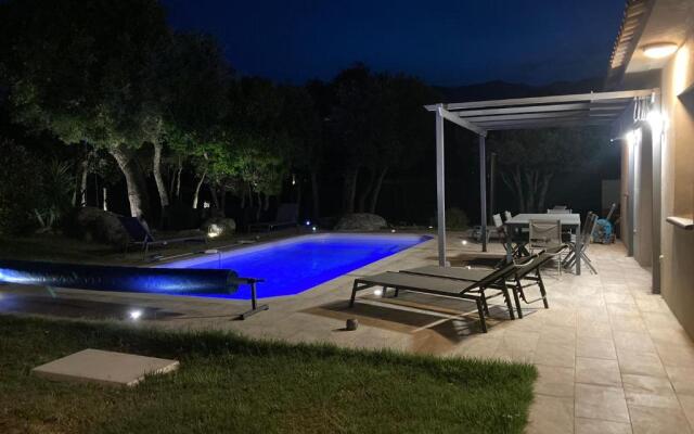 Villa 8 personnes et possibilité location voiture