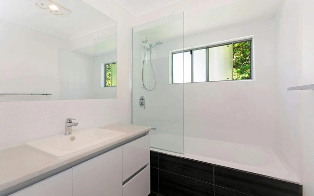 Depper St Beautifully Renovated Beach House