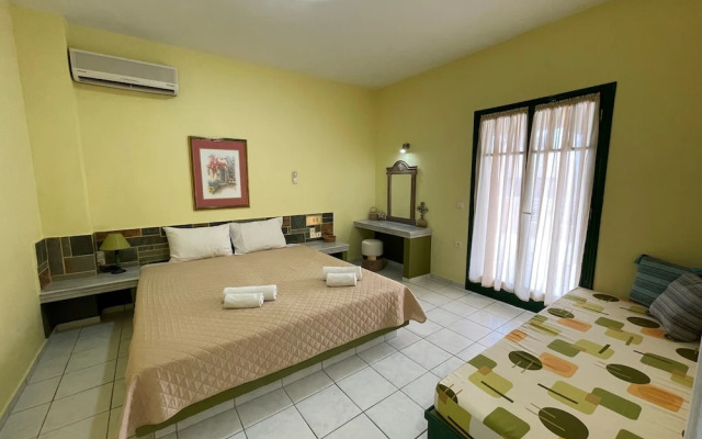 Aquarius Apartments by Checkin
