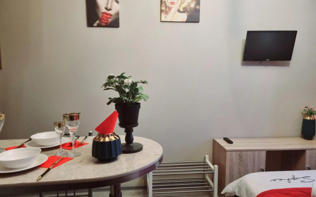 Apartments on Astrakhan Avenue 6