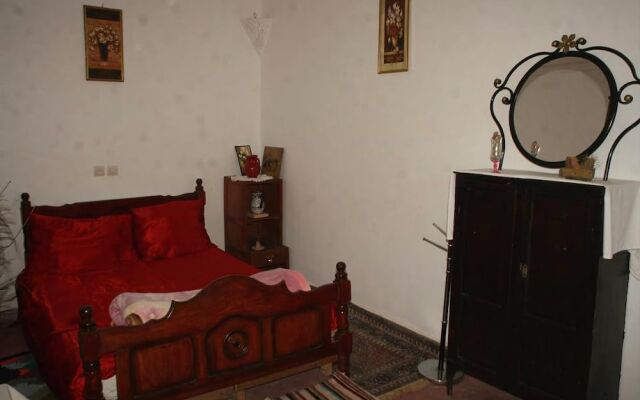 Mandar Kebir