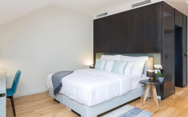 Livris Hotel