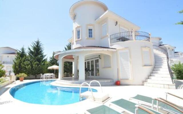 Bella Villa 9