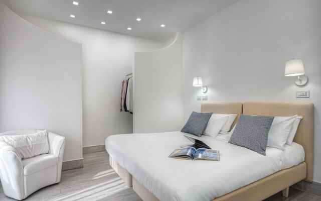 El Royale Suites Sorrento - Blanco