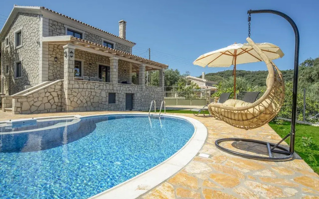 Luxury Villa Irida