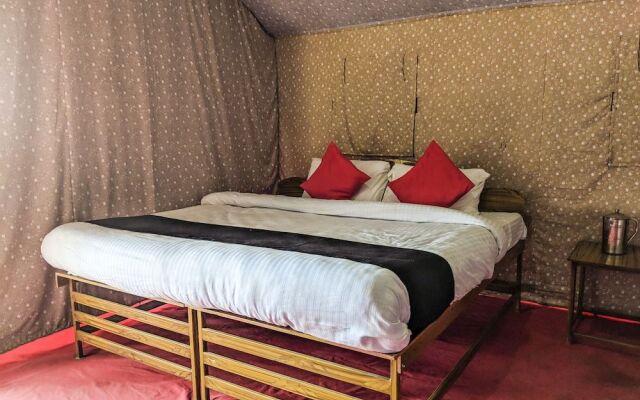 OYO 22330 Apple Avenue Camps