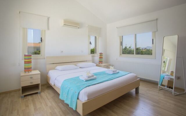 Soothing Sunset Villa, 200m to the Beach
