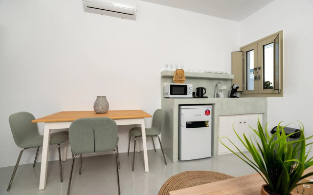 Aerenia Suites