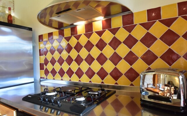 Modern Holiday Home in Saint-geniès With Private Pool