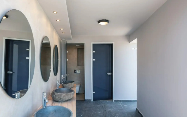 Isla Villas & Suites