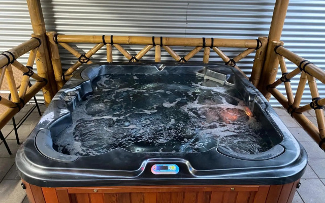 Investigator Beach Breeze Apartments U3