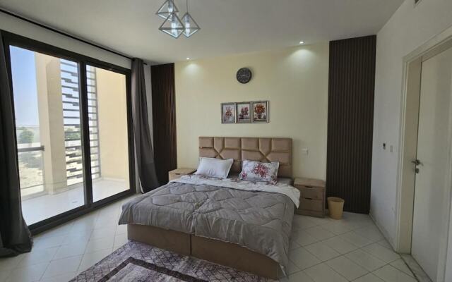 Elegant 2-bed Villa And hall, G,1