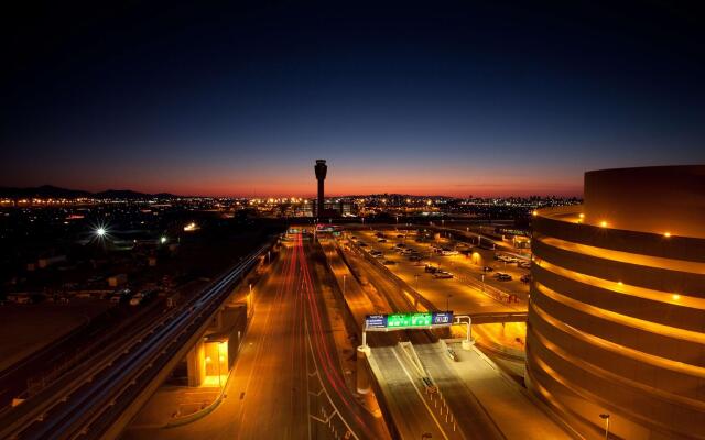 Hilton Phoenix Airport