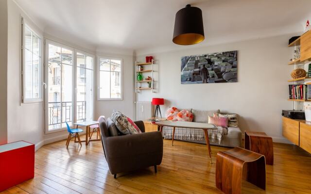 Retro Chic in Petit Montrouge