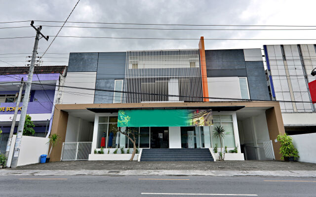 ZEN Rooms Prime Taman Siswa