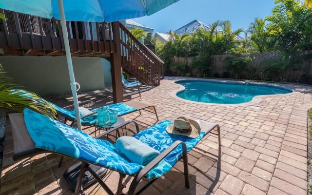 Azure Beach House Apartment 3