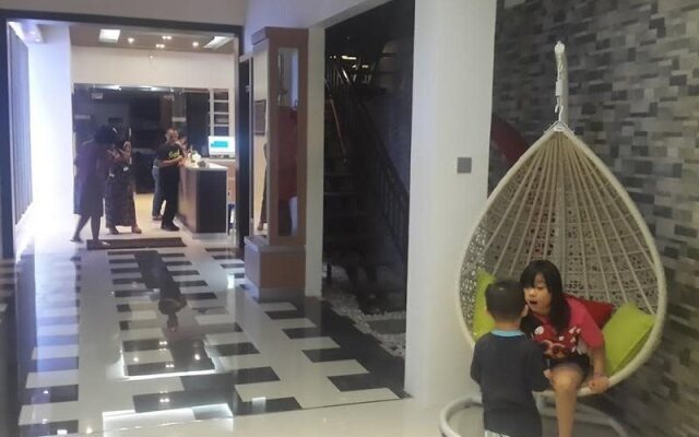 Treeli Boutique Hotel