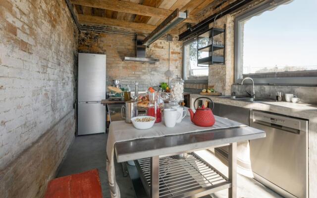 Charm and well-being in a rural setting. Dedicated to all those who seek comfort and style but love-Casa Rurale Botonto