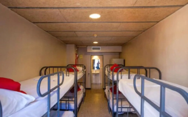 Ideal Youth Hostel