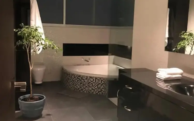 Masaryk Spacious & Modern apt w-Terrace