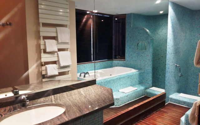 Logis Hôtel Les Pages