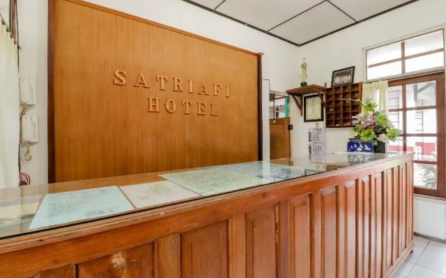 Satriafi Hotel By Zuzu