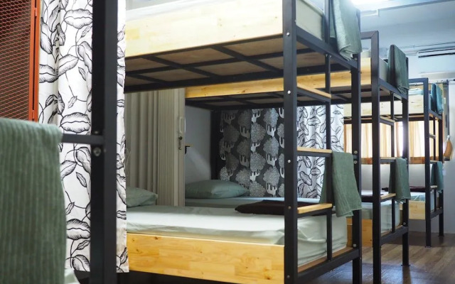 Hybrit Hostel & Cafe