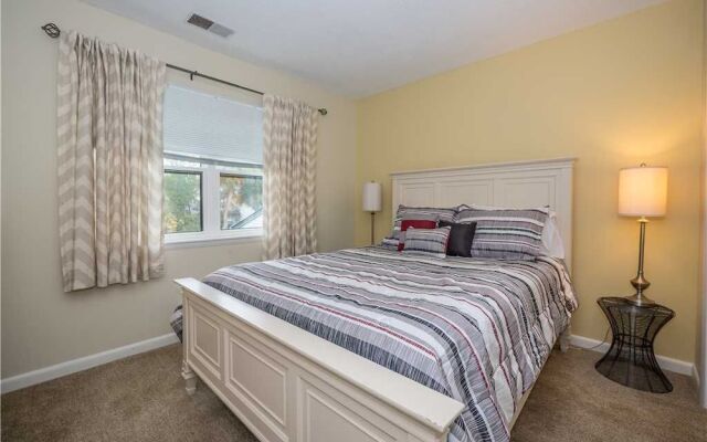 8006 Treetops - Three Bedroom Condo