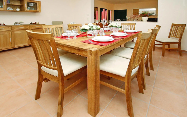 Country House by Lake Dummer With Rowing Boat