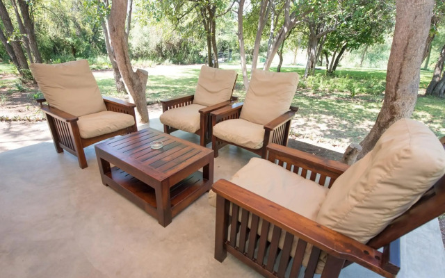 Sefapane Lodges and Safaris