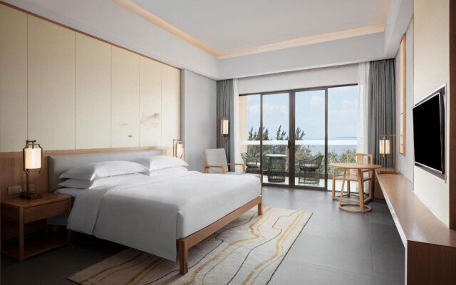 Sheraton Maoming Romantic Beach Resort