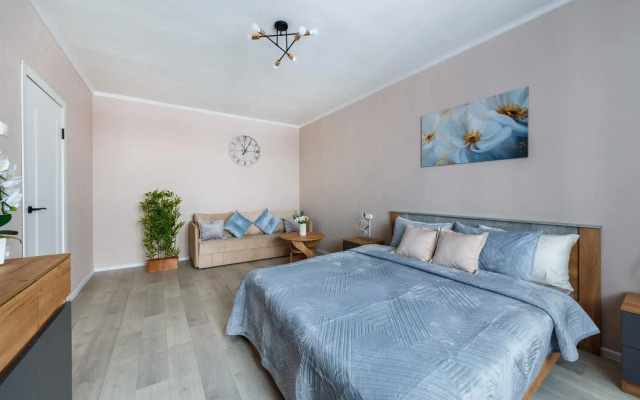 ApartLux on Kirovogradskaya