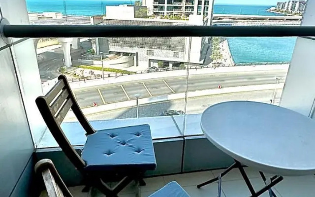 Stunning 1BD with full sea view