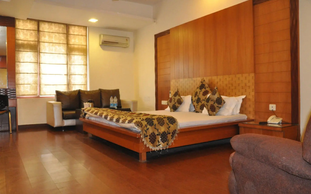 Hotel Mandakini Plaza