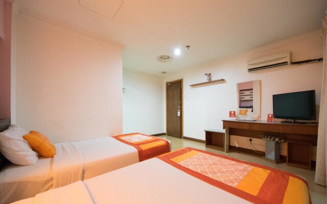 Hotel Chinatown 2 by OYO Rooms