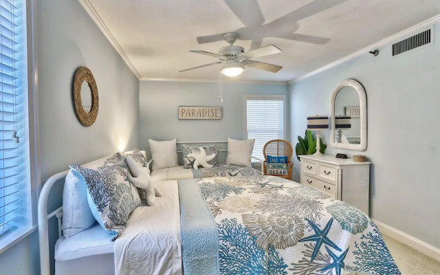 Pelican Pointe 4C