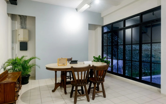 Urbanview Code Riverstay Yogyakarta – Balcony – Sleman
