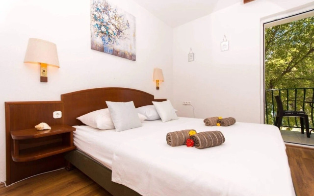 Sandra - Quiet & Close to the Beach - A3