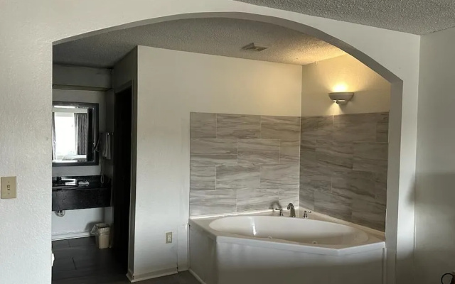 Days Inn By Wyndham Decatur Southeast