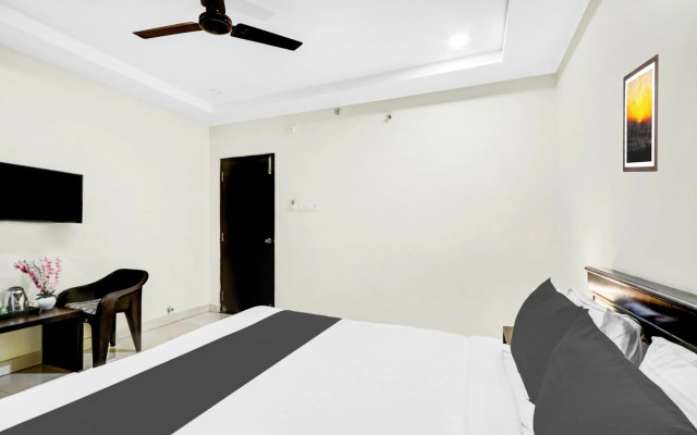 Super OYO Capital O 49955 Hotel Green Tree