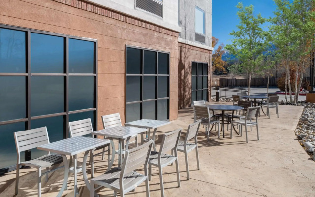 SureStay Plus Hotel by Best Western Salida