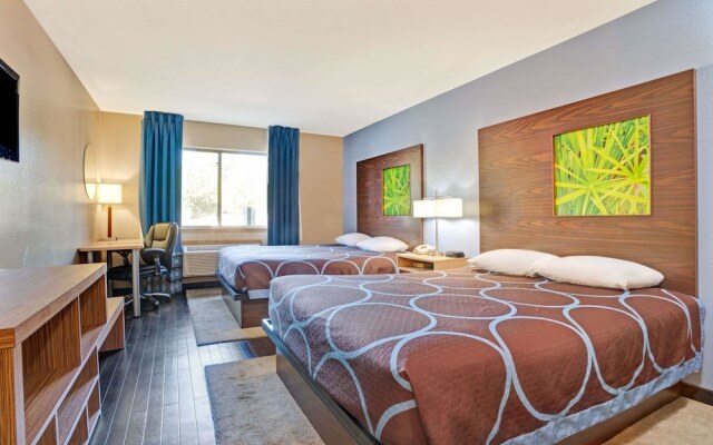 Super 8 Louisville Airport