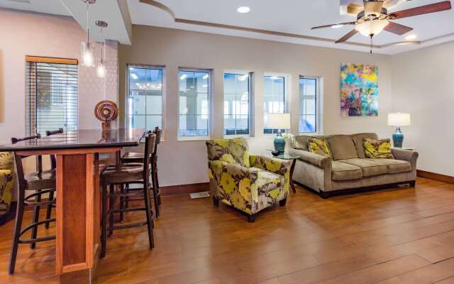 AmericInn by Wyndham Des Moines Airport