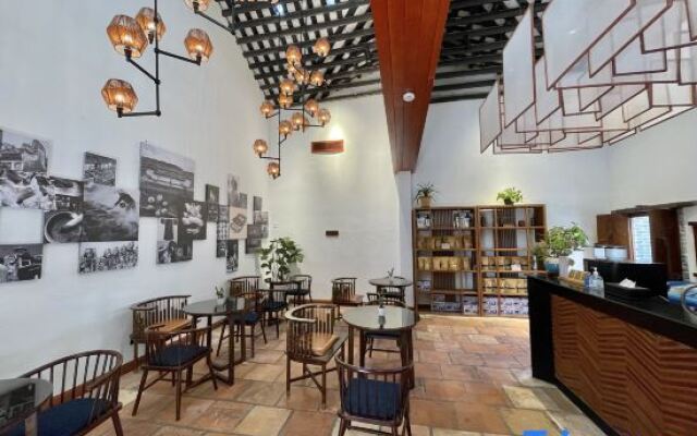 Deng Stone House Pastoral Resort