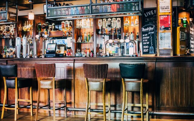 The Commercial Hotel