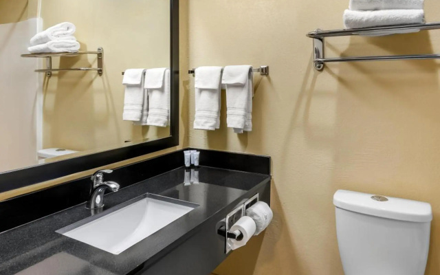 Quality Inn Blue Springs