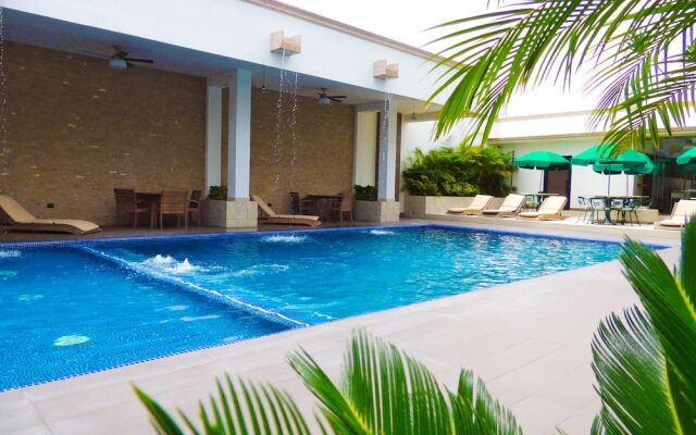 Royal Aqua Luxury Hotel & Spa