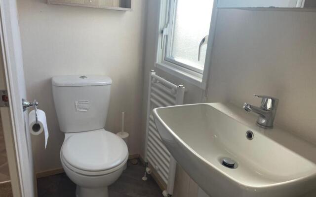 Beach Fronted 74 Bayside Cove Pevensey Bay Holiday Park