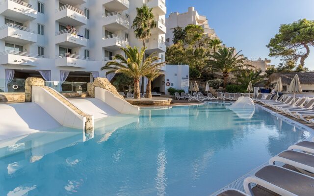 FERGUS Style Cala Blanca Suites