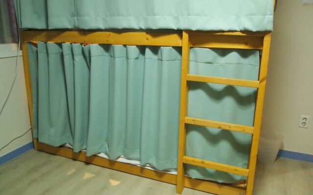 Leo Guesthouse Hongdae